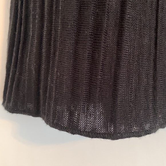 Pleated Black Midi Skirt - Picture 4 of 6